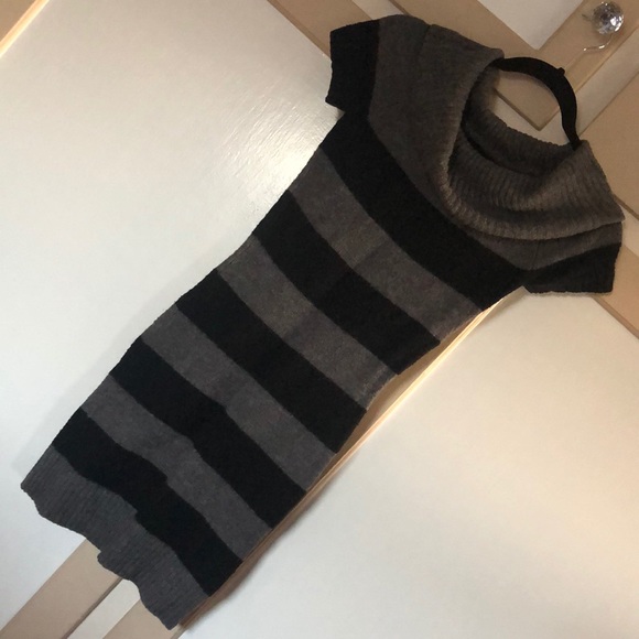 Turtle neck Sweater dress - Picture 1 of 4